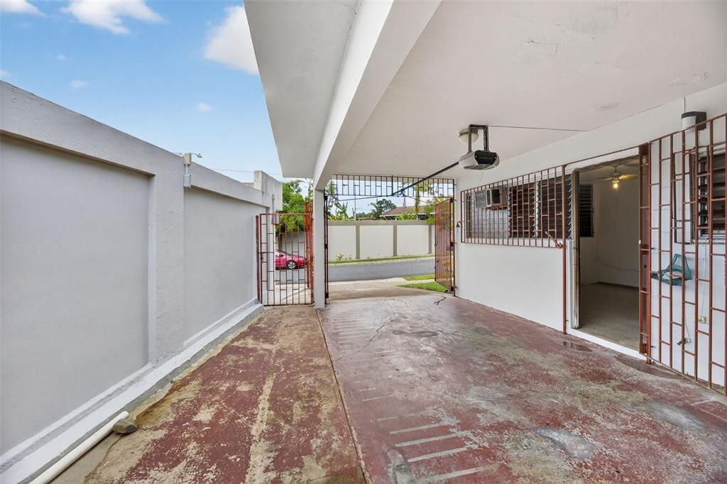 En Venta: $310,000 (3 camas, 2 baños, 1321 Pies cuadrados)