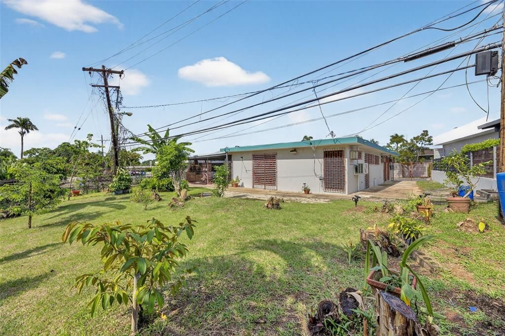 En Venta: $310,000 (3 camas, 2 baños, 1321 Pies cuadrados)