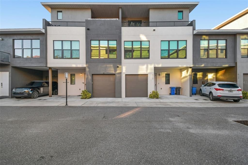 For Sale: $440,000 (4 beds, 3 baths, 2109 Square Feet)