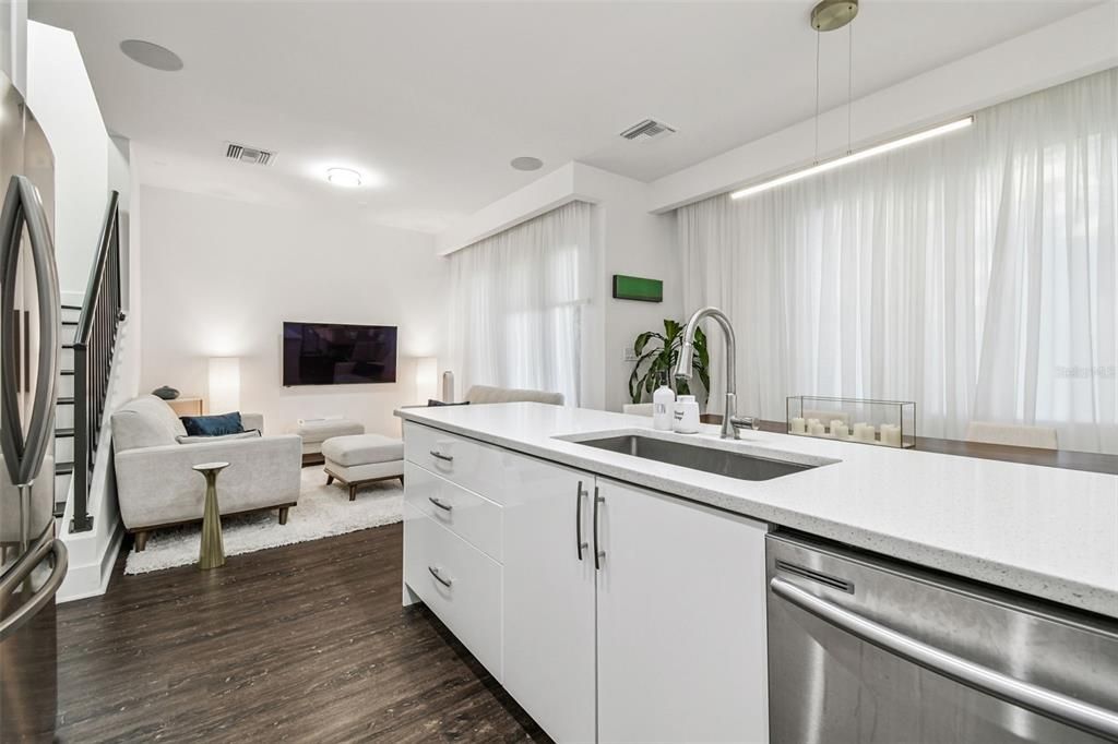 For Sale: $440,000 (4 beds, 3 baths, 2109 Square Feet)