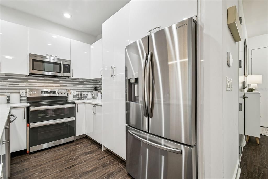 For Sale: $440,000 (4 beds, 3 baths, 2109 Square Feet)