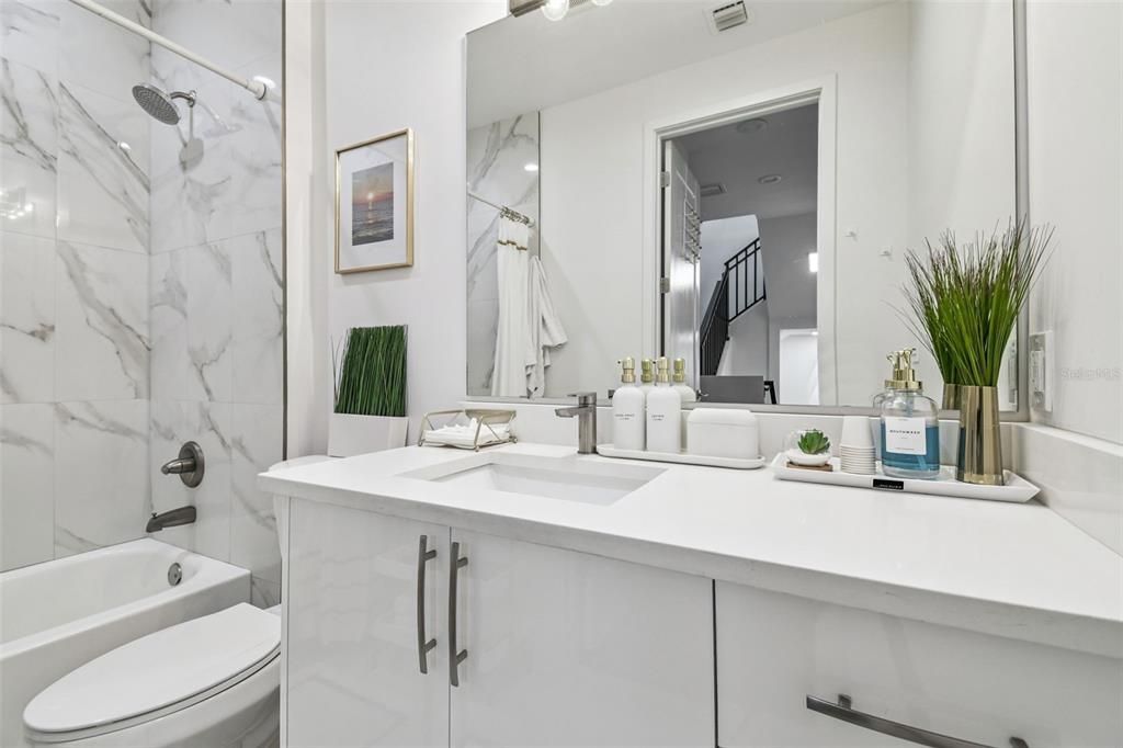 For Sale: $440,000 (4 beds, 3 baths, 2109 Square Feet)