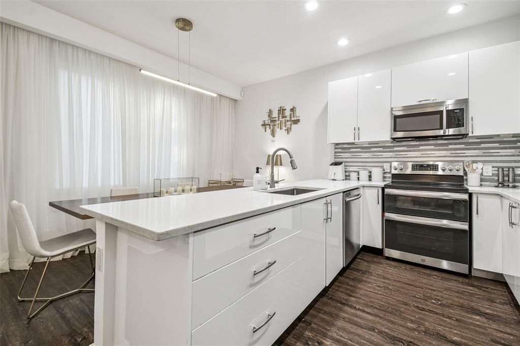 For Sale: $440,000 (4 beds, 3 baths, 2109 Square Feet)