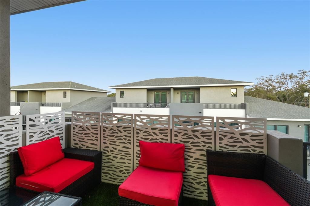 For Sale: $440,000 (4 beds, 3 baths, 2109 Square Feet)