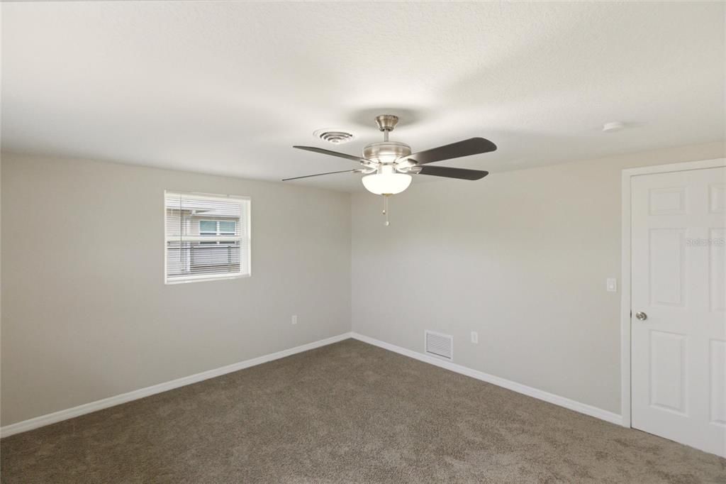 For Sale: $302,500 (3 beds, 2 baths, 1421 Square Feet)