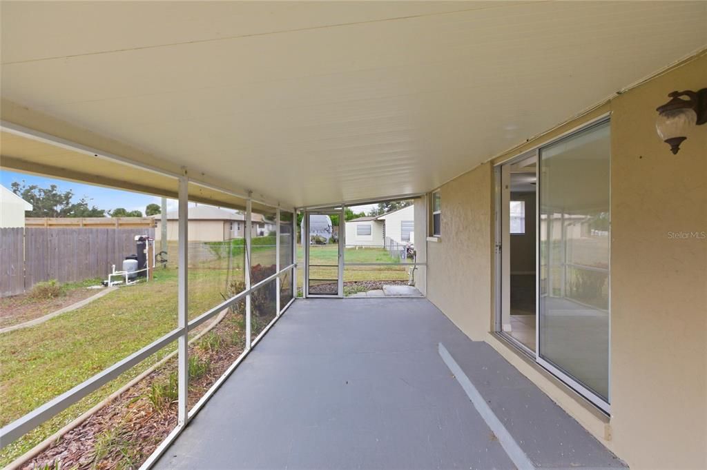 For Sale: $302,500 (3 beds, 2 baths, 1421 Square Feet)