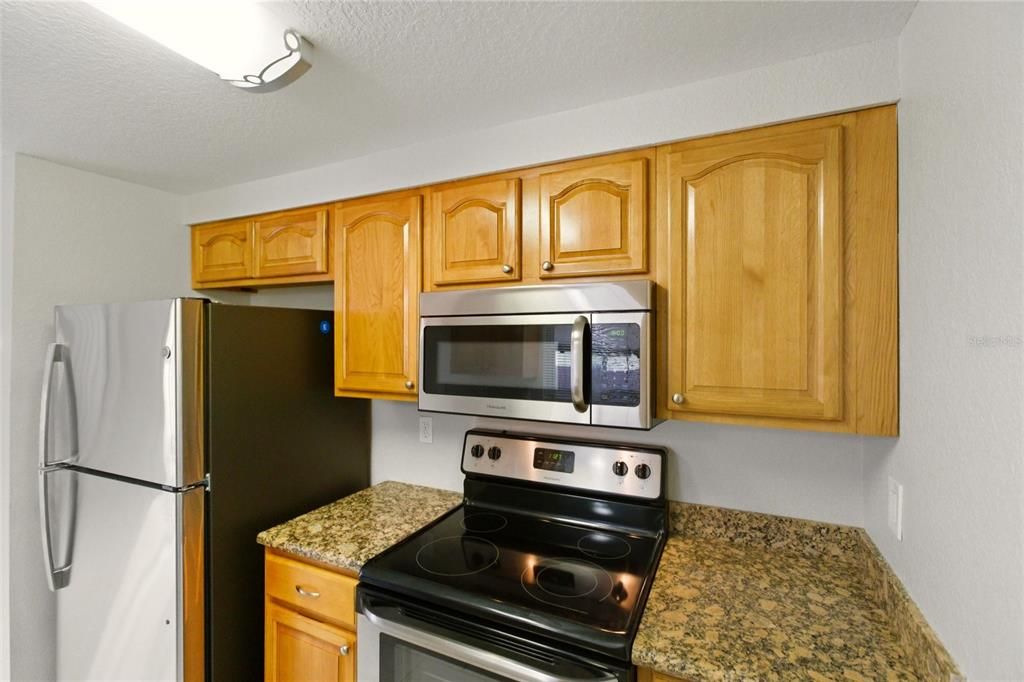 For Sale: $302,500 (3 beds, 2 baths, 1421 Square Feet)