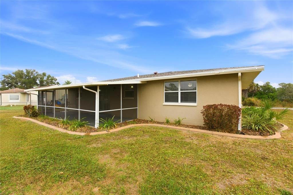 For Sale: $302,500 (3 beds, 2 baths, 1421 Square Feet)