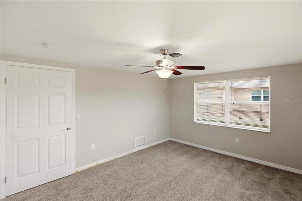 For Sale: $302,500 (3 beds, 2 baths, 1421 Square Feet)