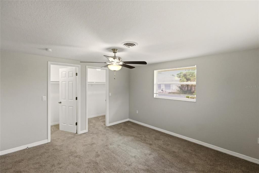 For Sale: $302,500 (3 beds, 2 baths, 1421 Square Feet)