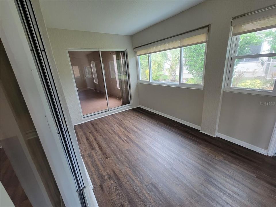 For Sale: $365,000 (2 beds, 2 baths, 1918 Square Feet)