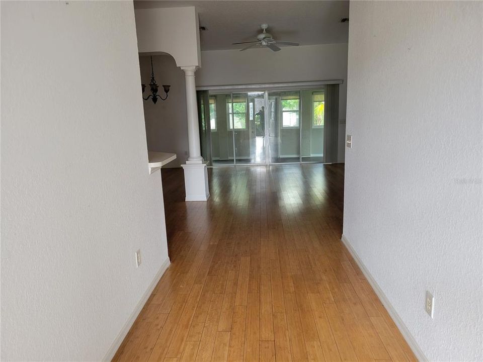 For Sale: $365,000 (2 beds, 2 baths, 1918 Square Feet)