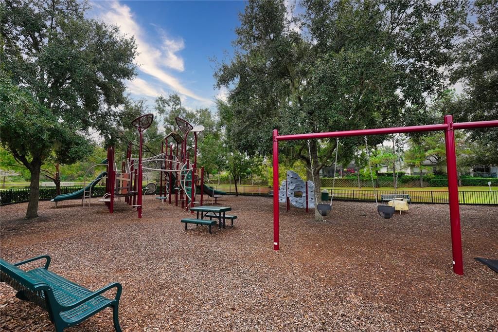 For Sale: $490,000 (4 beds, 2 baths, 1941 Square Feet)