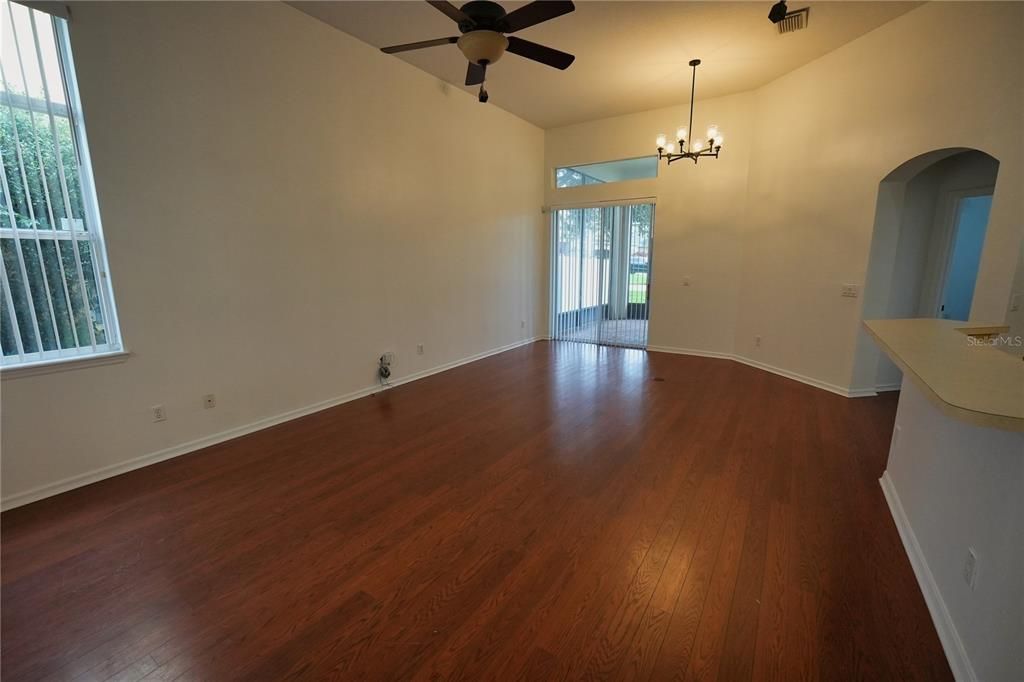 For Sale: $490,000 (4 beds, 2 baths, 1941 Square Feet)