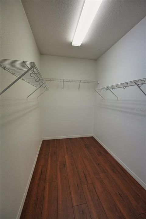 For Sale: $490,000 (4 beds, 2 baths, 1941 Square Feet)