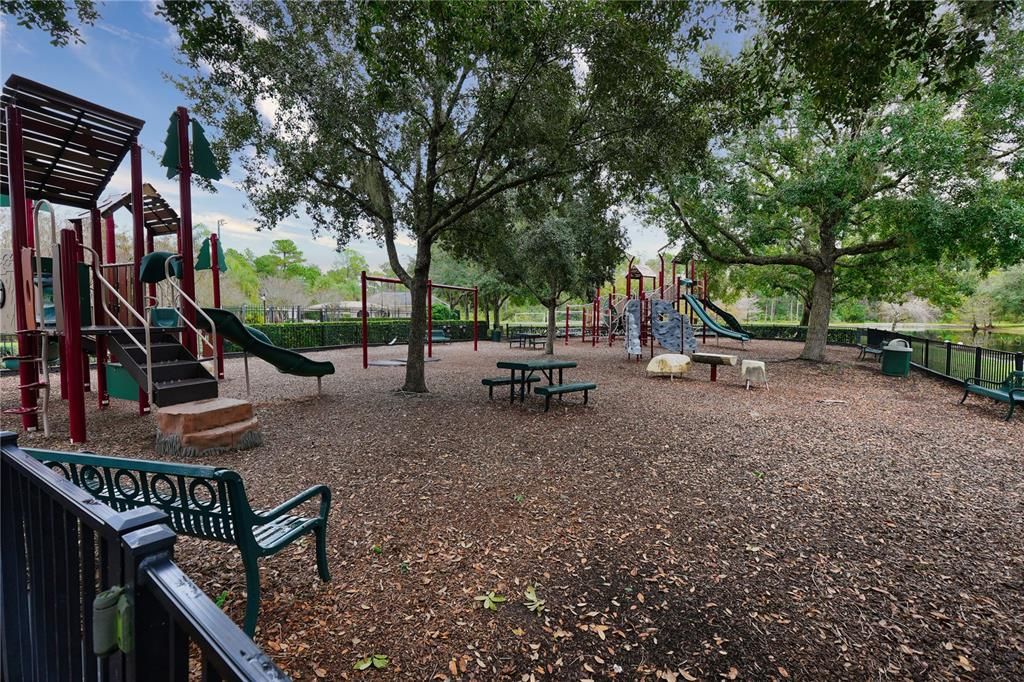 For Sale: $490,000 (4 beds, 2 baths, 1941 Square Feet)