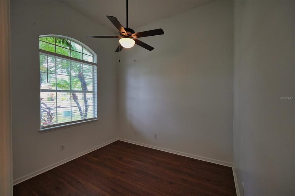 For Sale: $490,000 (4 beds, 2 baths, 1941 Square Feet)