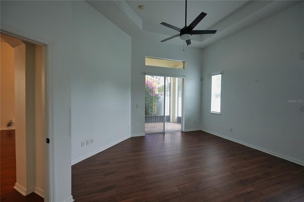 For Sale: $490,000 (4 beds, 2 baths, 1941 Square Feet)