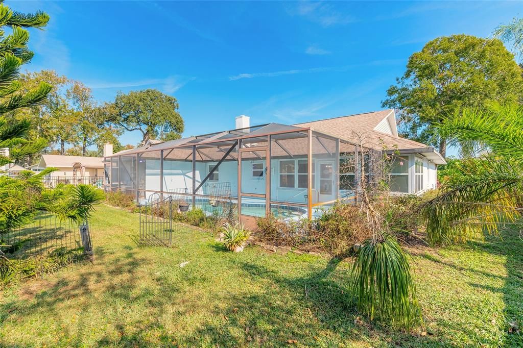 For Sale: $357,500 (3 beds, 2 baths, 1903 Square Feet)