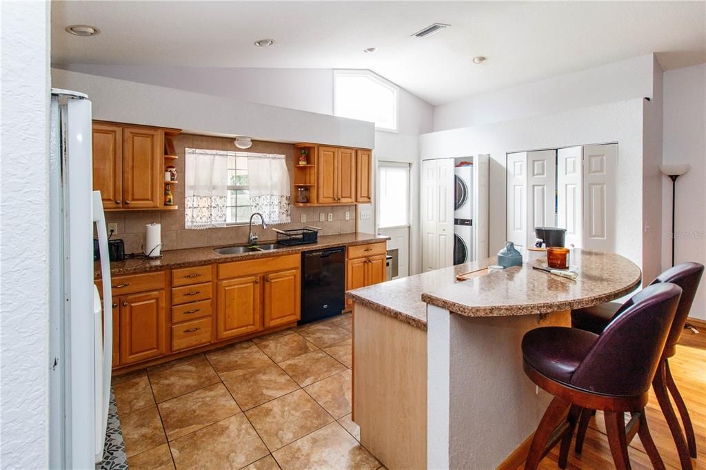 待售: $422,000 (3 贝兹, 2 浴室, 1568 平方英尺)