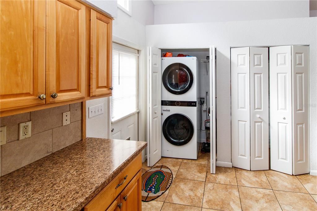 待售: $422,000 (3 贝兹, 2 浴室, 1568 平方英尺)