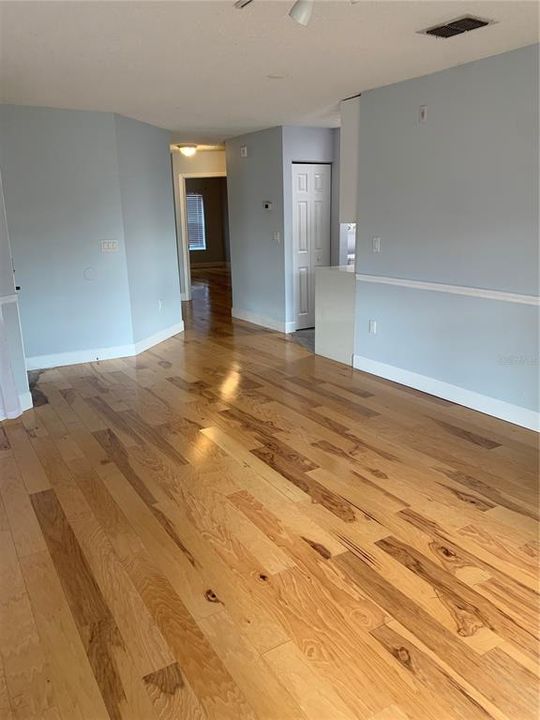 For Sale: $260,000 (3 beds, 2 baths, 1220 Square Feet)