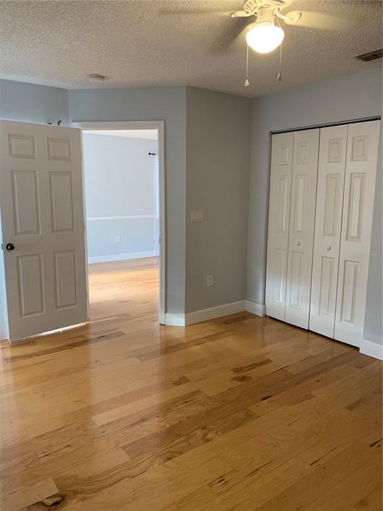 For Sale: $260,000 (3 beds, 2 baths, 1220 Square Feet)