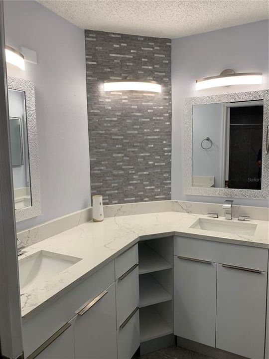 For Sale: $260,000 (3 beds, 2 baths, 1220 Square Feet)