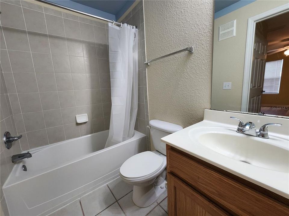 В аренду: $1,600 (2 спален, 2 ванн, 928 Квадратных фут)