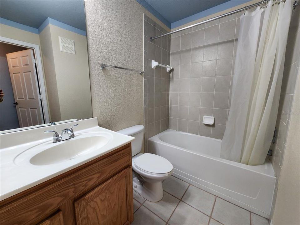 В аренду: $1,600 (2 спален, 2 ванн, 928 Квадратных фут)