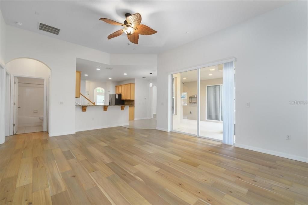 For Rent: $3,500 (5 beds, 4 baths, 2758 Square Feet)