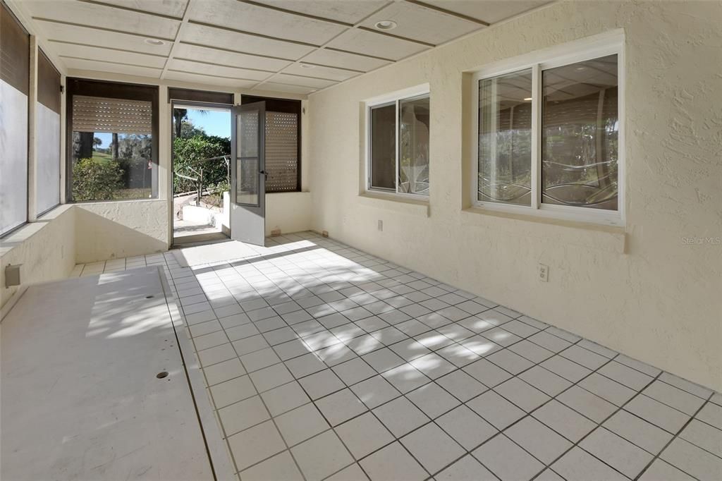 En Venta: $525,000 (4 camas, 3 baños, 3564 Pies cuadrados)