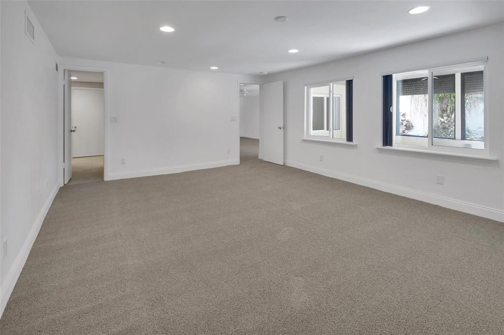 En Venta: $525,000 (4 camas, 3 baños, 3564 Pies cuadrados)