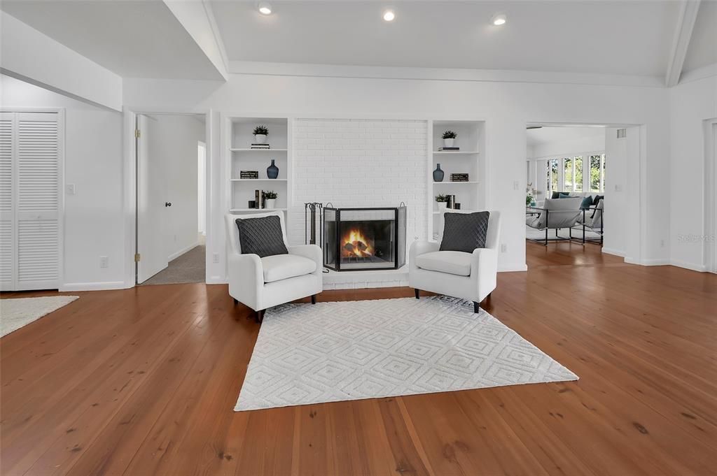 En Venta: $525,000 (4 camas, 3 baños, 3564 Pies cuadrados)