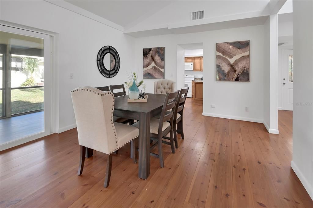 En Venta: $525,000 (4 camas, 3 baños, 3564 Pies cuadrados)