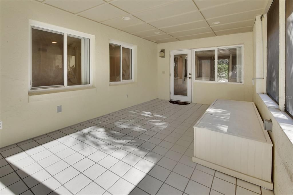 En Venta: $525,000 (4 camas, 3 baños, 3564 Pies cuadrados)