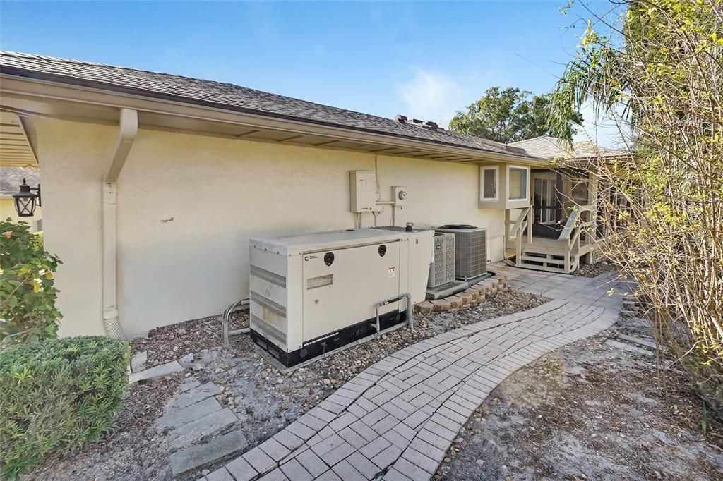 En Venta: $525,000 (4 camas, 3 baños, 3564 Pies cuadrados)