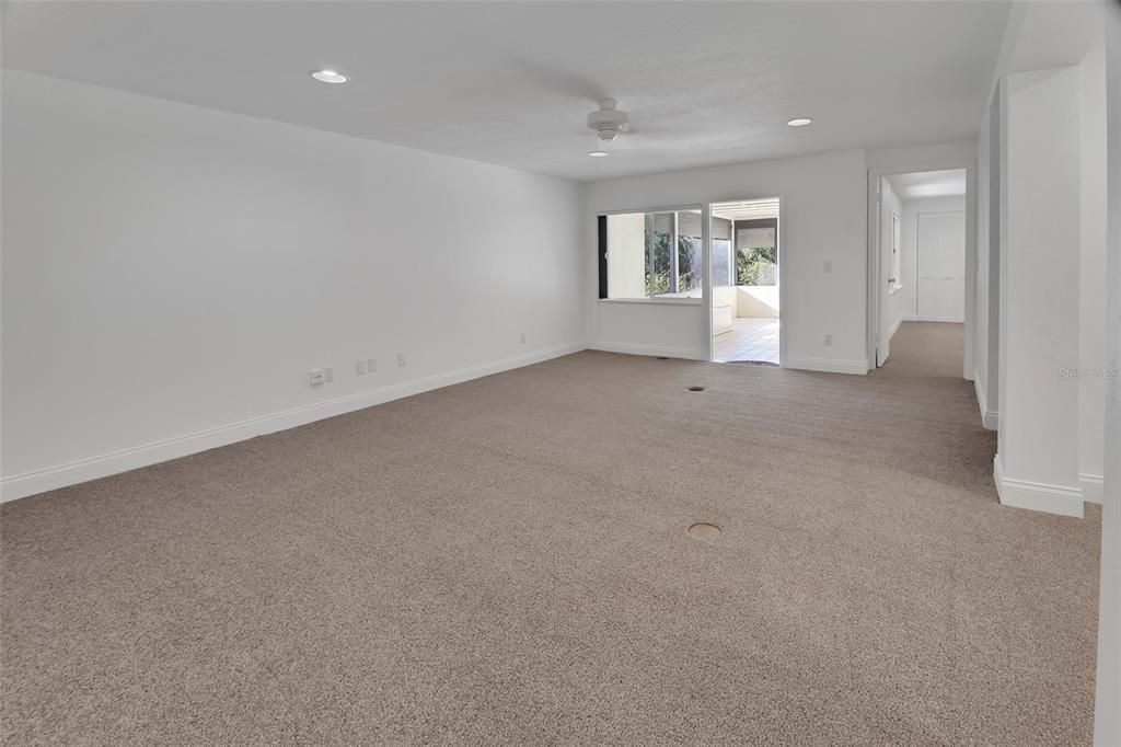 En Venta: $525,000 (4 camas, 3 baños, 3564 Pies cuadrados)