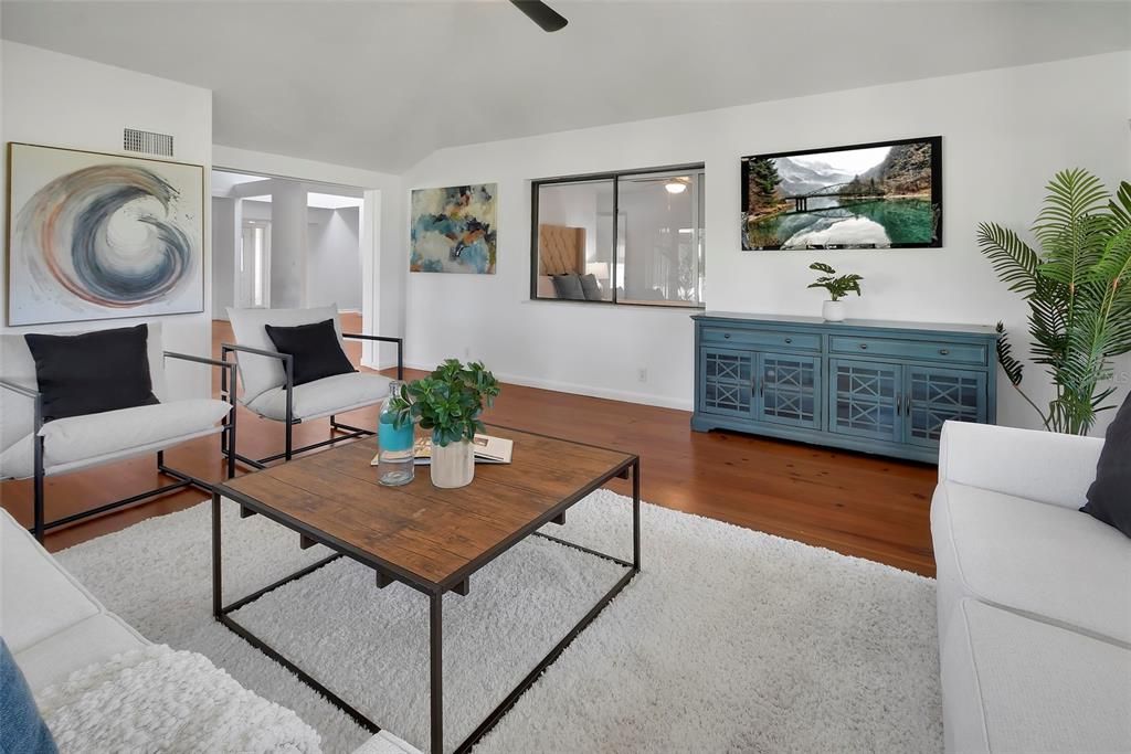 En Venta: $525,000 (4 camas, 3 baños, 3564 Pies cuadrados)