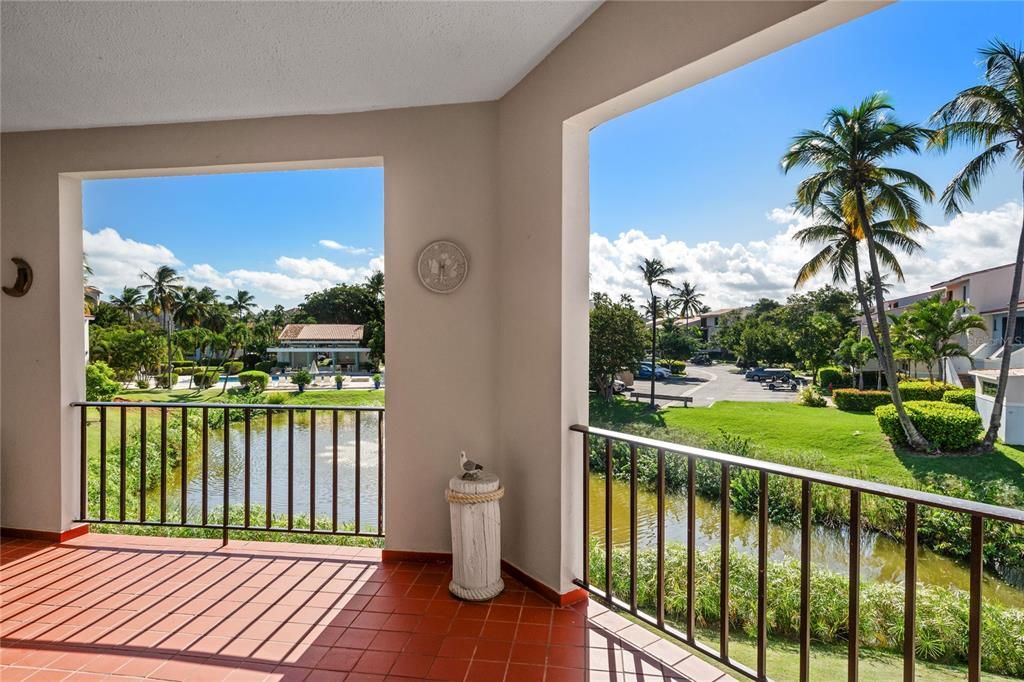 For Sale: $475,000 (2 beds, 2 baths, 1578 Square Feet)