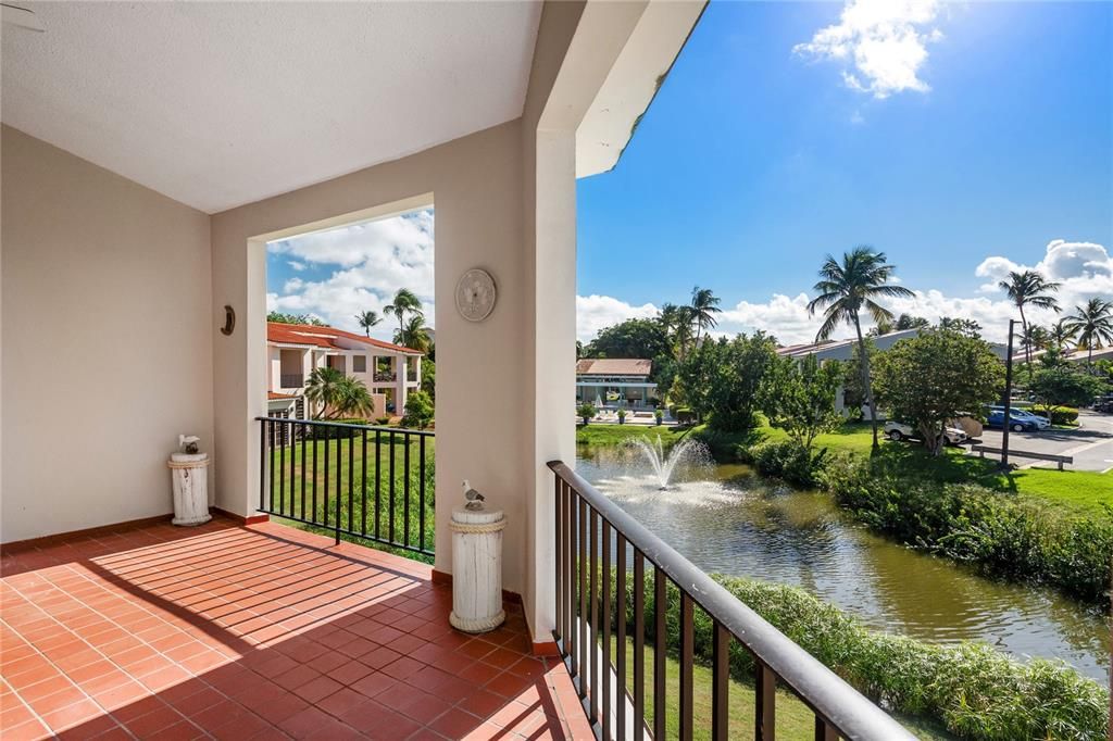 For Sale: $475,000 (2 beds, 2 baths, 1578 Square Feet)