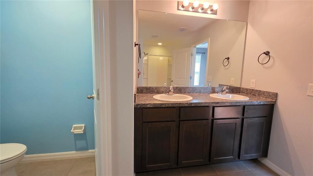 For Rent: $3,100 (4 beds, 2 baths, 2026 Square Feet)