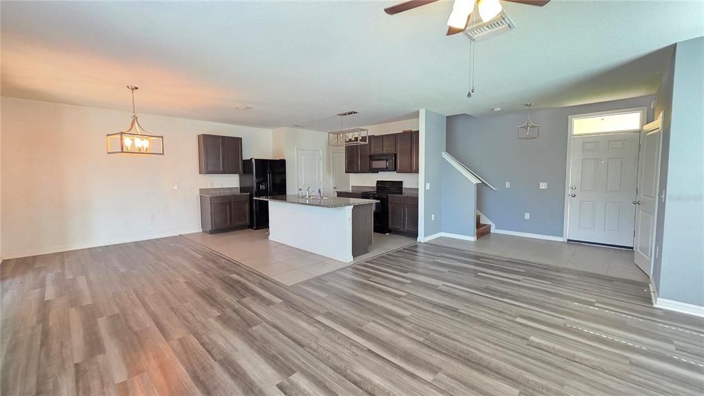 For Rent: $3,100 (4 beds, 2 baths, 2026 Square Feet)