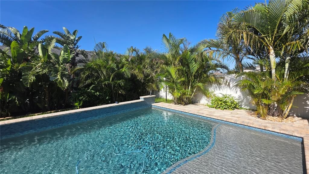 For Rent: $3,100 (4 beds, 2 baths, 2026 Square Feet)