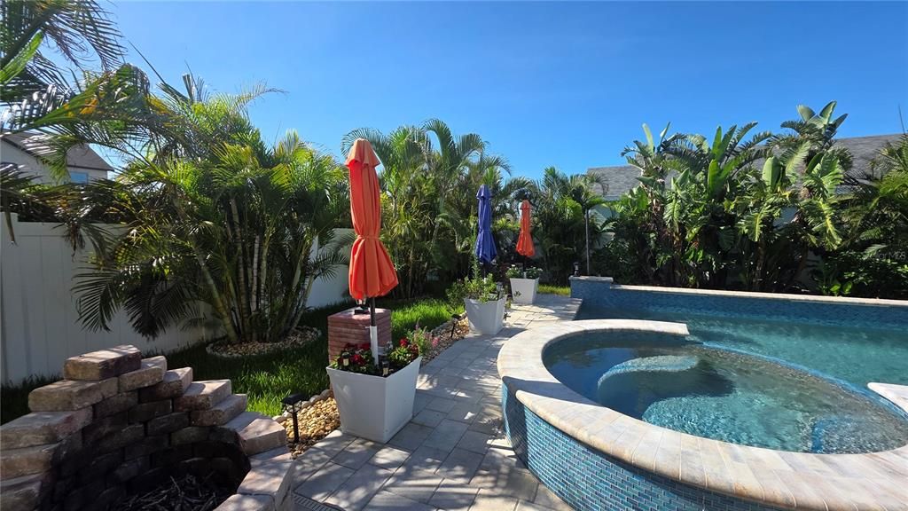 For Rent: $3,100 (4 beds, 2 baths, 2026 Square Feet)