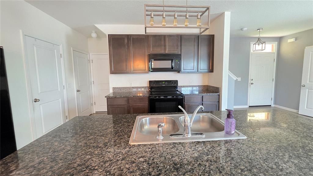 For Rent: $3,100 (4 beds, 2 baths, 2026 Square Feet)