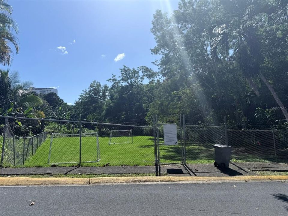 For Rent: $3,000 (3 beds, 2 baths, 2000 Square Feet)