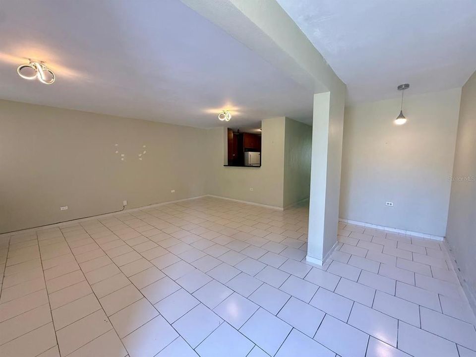 For Rent: $3,000 (3 beds, 2 baths, 2000 Square Feet)