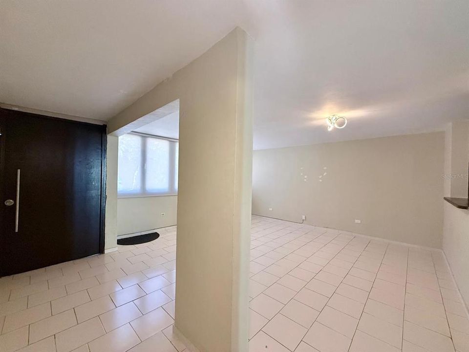 For Rent: $3,000 (3 beds, 2 baths, 2000 Square Feet)