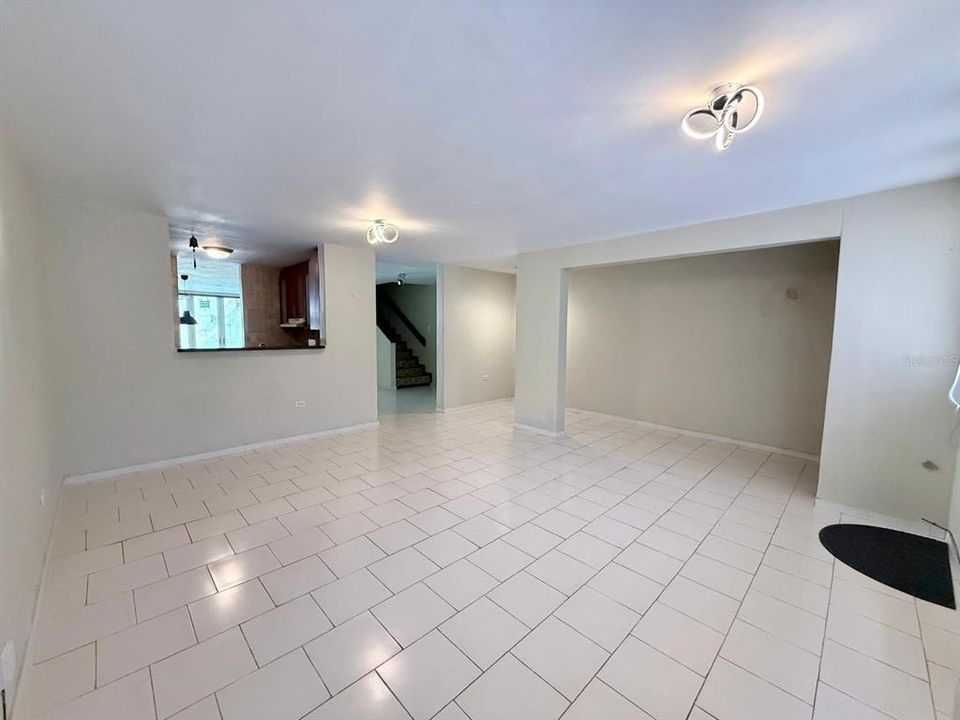 For Rent: $3,000 (3 beds, 2 baths, 2000 Square Feet)